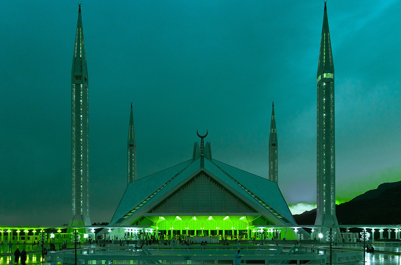 Day 31: Islamabad Steps Up as Mediator, Trump 'Pretty Sure' of Deal